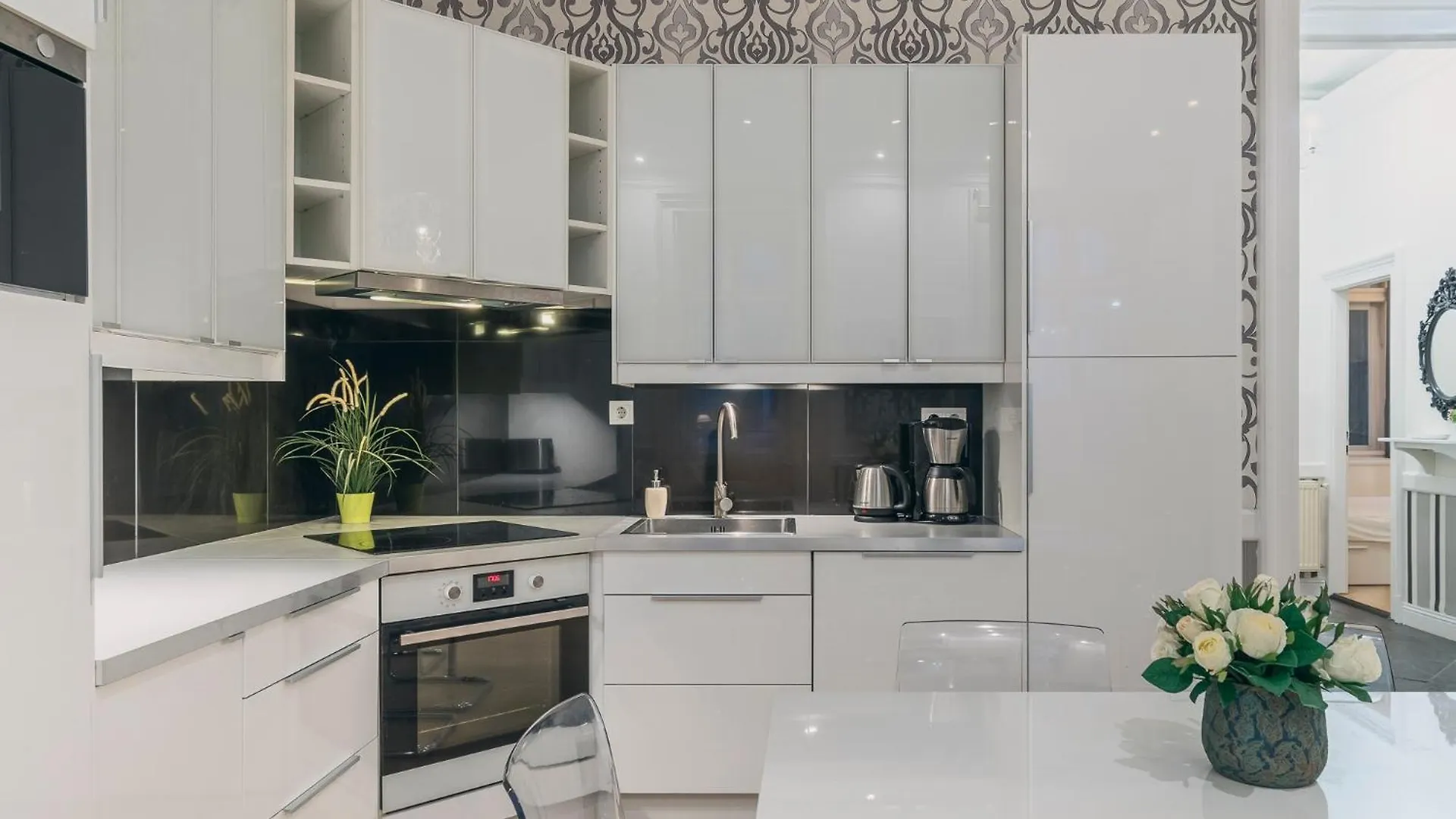 Apartment Central Ruin Bar 2 Bedroom 1.5 Bath Apt. Sleeps 6 Budapest