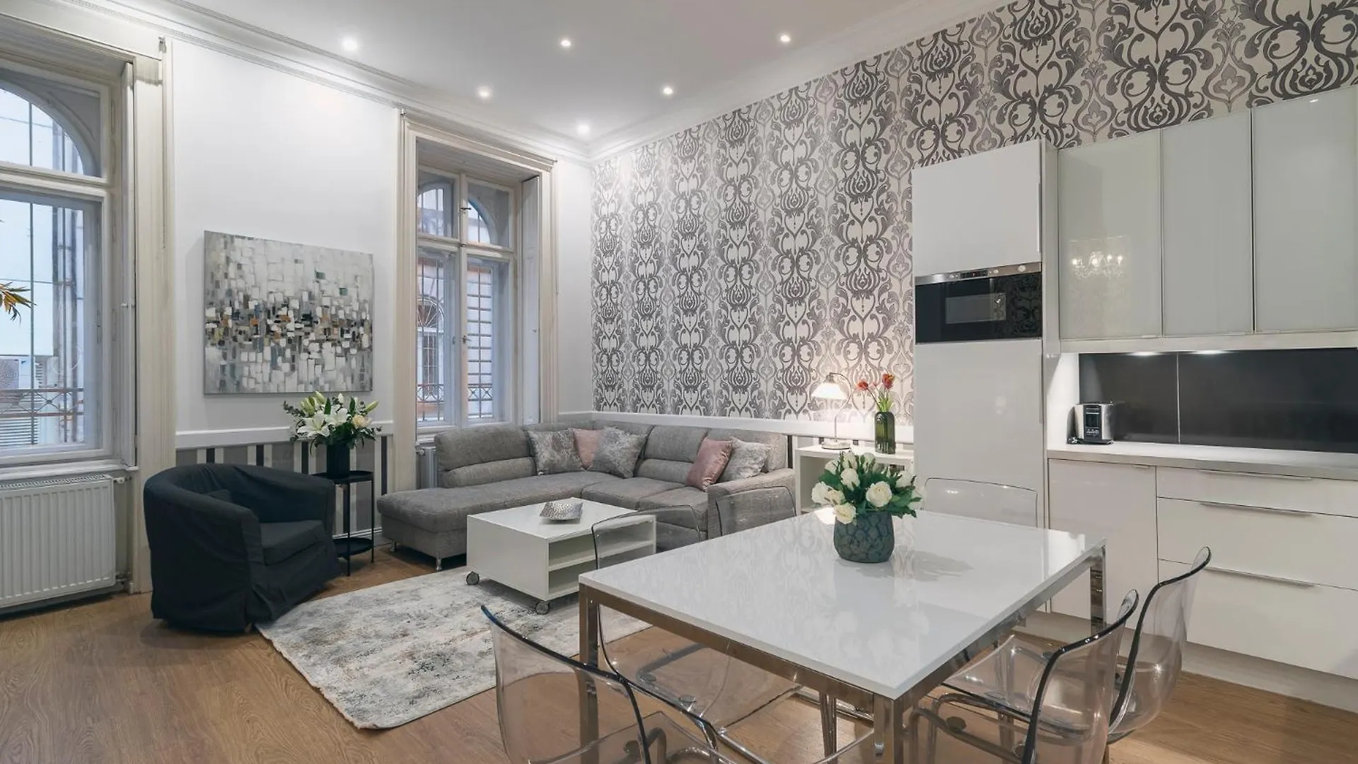 Apartment Central Ruin Bar 2 Bedroom 1.5 Bath Apt. Sleeps 6 Budapest